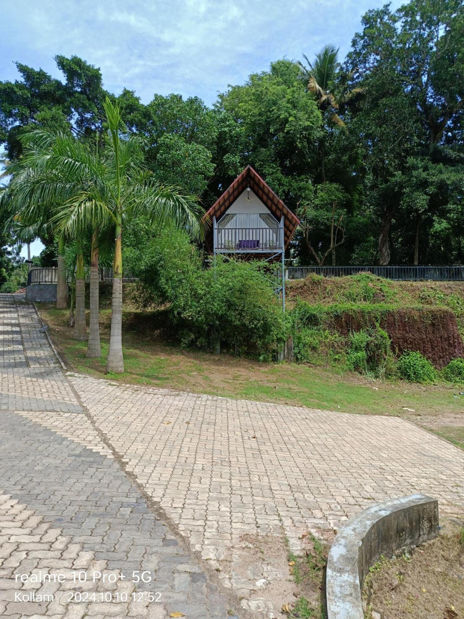 Ripples Backwater Resort, Kollam Esterno foto